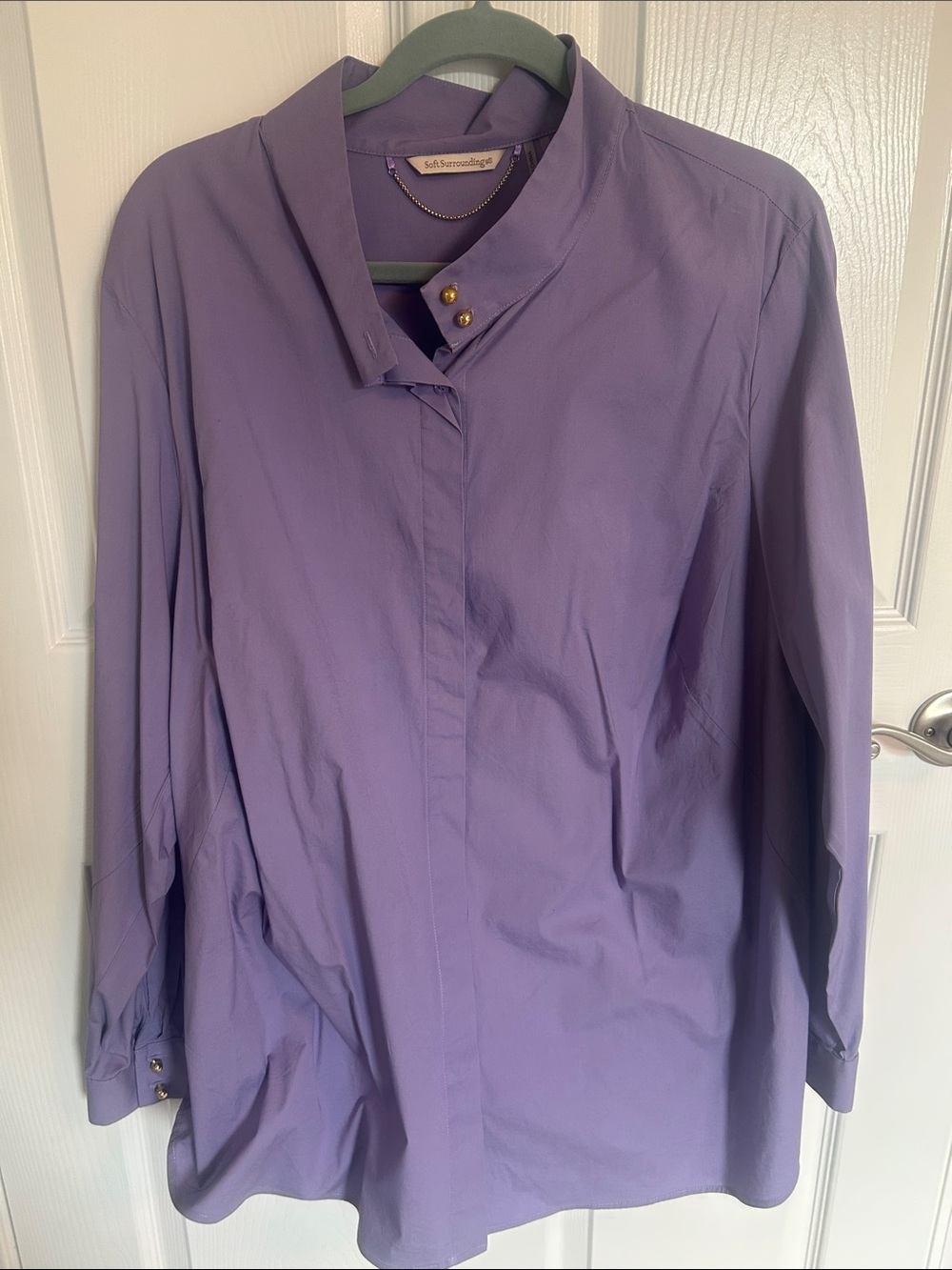Lilac Button-Accent Women's Blouse
